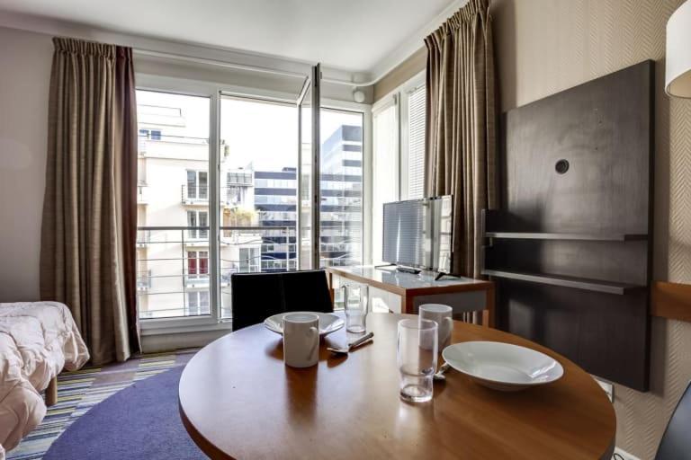GuestReady - Cozy Studio near Porte de Versailles Metro Issy-les-Moulineaux Exterior foto